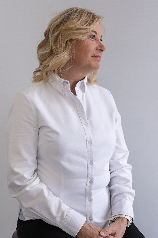 Friseur Oberhausen Ksenija Kielp in Aktion 1